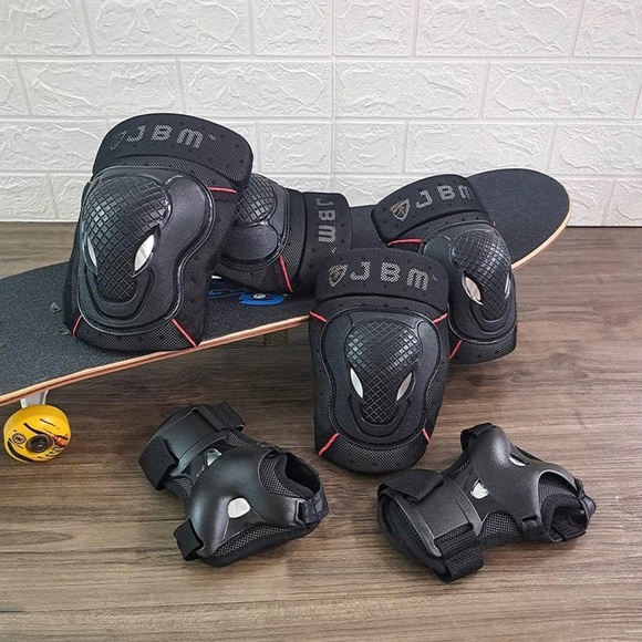 Knee Pads Elbow Pads with Wrist Guards Protective Set for Biking .size M - Picture 2 of 6